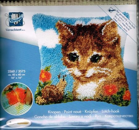 VERVACO KNOOPPAKKET (KUSSEN) POES MET SLAK op=op - nr. 1