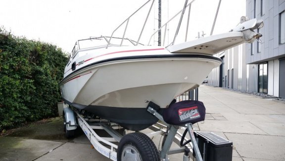 Boston Whaler 22 Outrage Revenge - 2