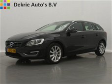 Volvo V60 - D2 140PK AUTOMAAT Summum / NAVI / AIRCO-ECC / LEDER / CRUISE CTR. / PDC / LMV / TREKHAAK