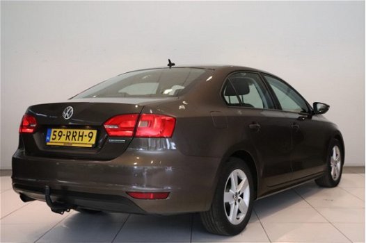 Volkswagen Jetta - 1.2 TSI 105PK Comfortline | Clima | RadioCD+AUX | LMV | Cruise | Trekhaak | - 1