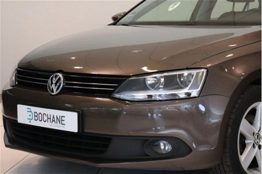 Volkswagen Jetta - 1.2 TSI 105PK Comfortline | Clima | RadioCD+AUX | LMV | Cruise | Trekhaak | - 1