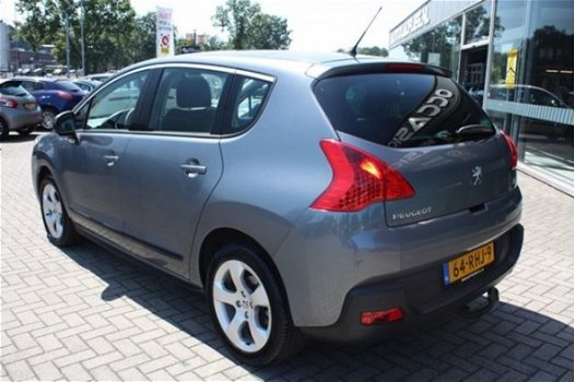 Peugeot 3008 - 1.6 ST NAVI / PANORAMADAK / TREKHAAK INCL 6 MND BOVAG - 1