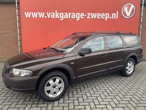 Volvo V70 Cross Country - 2.4 T Aut. Comfort Line | LPG G3 Onderbouw | Leder | Trekhaak - 1