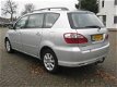 Toyota Avensis Verso - 2.0i Linea Sol 6p - 1 - Thumbnail