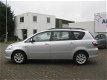 Toyota Avensis Verso - 2.0i Linea Sol 6p - 1 - Thumbnail