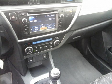 Toyota Auris - 1.6 Aspiration Airco/Cruise/Camera/Navigatie - 1