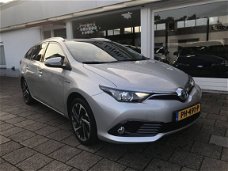 Toyota Auris - 1.8 Hybrid Dynamic