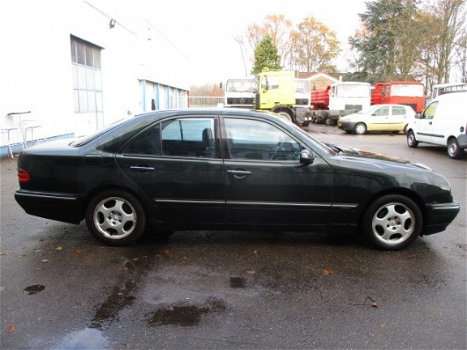 Mercedes-Benz E-klasse - 220 cdi SEDAN, Airco - 1