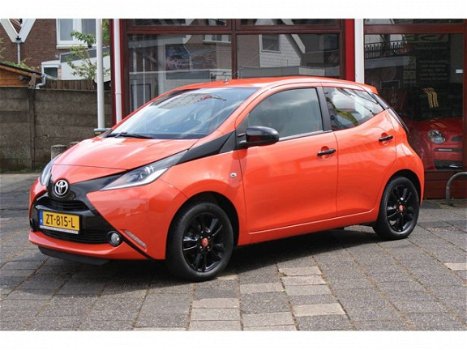 Toyota Aygo - 1.0 VVT-i x-cite 5drs Navigatie - 1