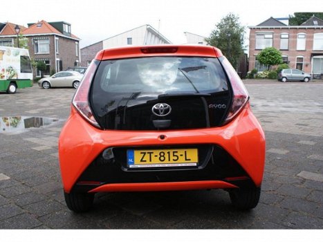 Toyota Aygo - 1.0 VVT-i x-cite 5drs Navigatie - 1