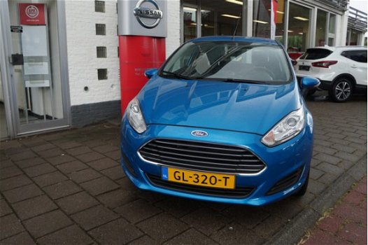 Ford Fiesta - 1.0 Style NAVIGATIE / AIRCONDITIONING / ELEKTRISCHE SPIEGELS / - 1