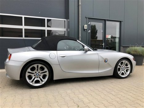 BMW Z4 Roadster - 3.0i S 231 PK Youngtimer slechts 127 DK - 1