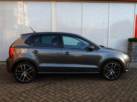 Volkswagen Polo - 1.2 TSI 5drs R-line (stoelverw, navi, clima, pdc v+a) - 1