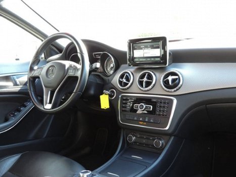 Mercedes-Benz GLA-Klasse - 200 CDI Aut7 Prestige (leer, navi, xenon, pdc v+a) - 1