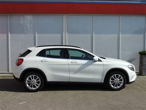 Mercedes-Benz GLA-Klasse - 200 CDI Aut7 Prestige (leer, navi, xenon, pdc v+a) - 1