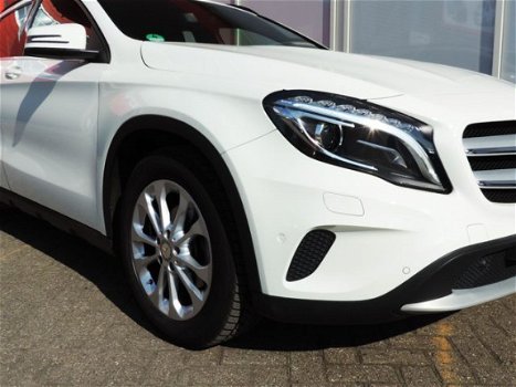 Mercedes-Benz GLA-Klasse - 200 CDI Aut7 Prestige (leer, navi, xenon, pdc v+a) - 1