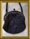 Antiek tasje met kraaltjes // antique purse with beads - 0 - Thumbnail