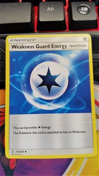 Weakness Guard Energy 213/236 SM Unified Minds - 1