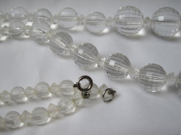 Ketting kunststof transparant facet geslepen kralen 74 cm. - Afbeelding 2