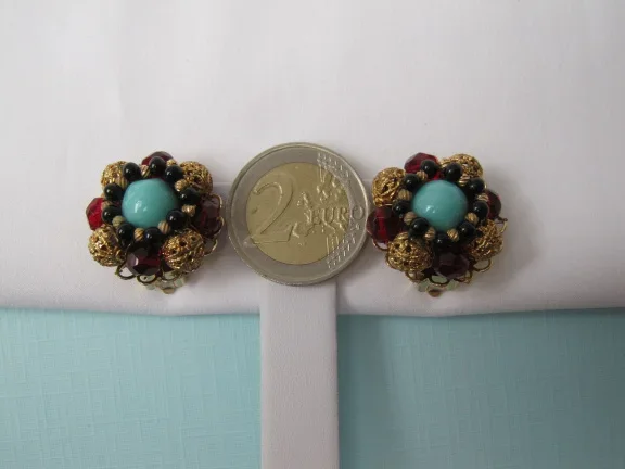 Oorbellen Marvella goudkleurig met turquoise en rode glas kralen 2.3x2.3 cm - Afbeelding 6