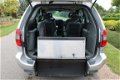 Chrysler Grand Voyager - Rolstoelauto 3.3i V6 174pk Automaat LX airco/cruise/navi - 1 - Thumbnail