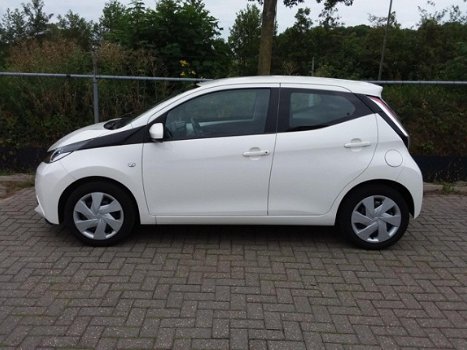 Toyota Aygo - 1.0 VVT-i x-play - 1