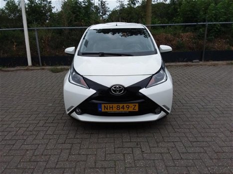 Toyota Aygo - 1.0 VVT-i x-play - 1