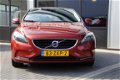 Volvo V40 - 1.6 D2 Momentum Pack Pro Climatronic | Panorama dak | cruisecontrol | navigatie | achter - 1 - Thumbnail