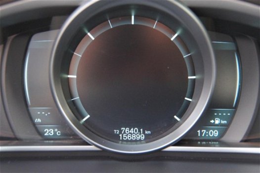 Volvo V40 - 1.6 D2 Momentum Pack Pro Climatronic | Panorama dak | cruisecontrol | navigatie | achter - 1