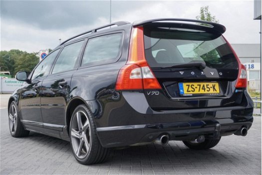 Volvo V70 - 2.5FT 231 PK R-DESIGN XENON LEDER TREKHAAK - 1