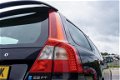 Volvo V70 - 2.5FT 231 PK R-DESIGN XENON LEDER TREKHAAK - 1 - Thumbnail