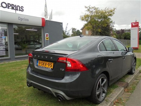 Volvo S60 - 1.6 T3 R-Design Automaat - Nederlandse Auto met NAP en Navigatie - 1