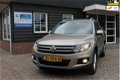 Volkswagen Tiguan - 1.4 TSI Comfort&Design navigatie, stuurwiel functioneel, stoel verwarming, pdc - 1 - Thumbnail