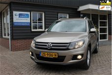 Volkswagen Tiguan - 1.4 TSI Comfort&Design navigatie, stuurwiel functioneel, stoel verwarming, pdc