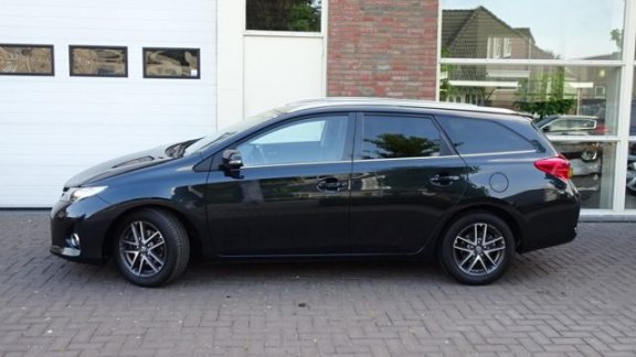 Toyota Auris - Touring 1.4 D-4D 90PK DYNAMIC - 1