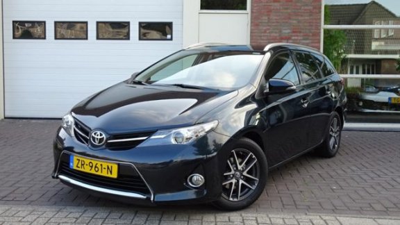 Toyota Auris - Touring 1.4 D-4D 90PK DYNAMIC - 1