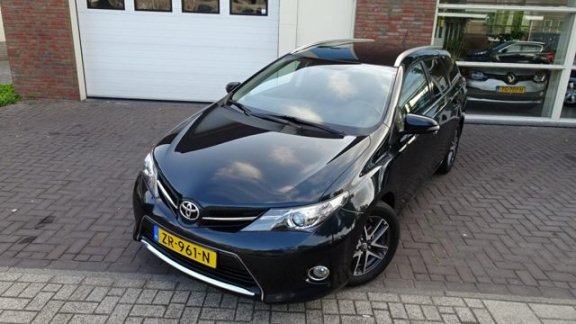 Toyota Auris - Touring 1.4 D-4D 90PK DYNAMIC - 1