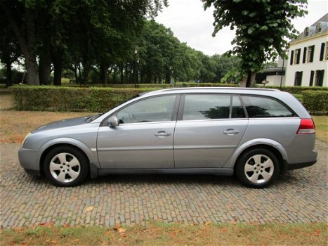 Opel Vectra Wagon - 2.2 DTi Elegance Airco Cruisecontrol Lichtmetalen Velgen Trekhaak - 1