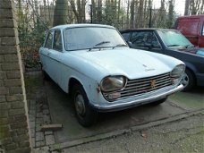 Peugeot 204 - Sedan BJ.1972 MET WERK