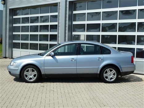 Volkswagen Passat - 2.8 V6 syncro Highline BJ.1998 LEDER | CLIMA - 1