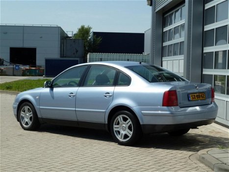 Volkswagen Passat - 2.8 V6 syncro Highline BJ.1998 LEDER | CLIMA - 1