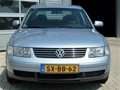 Volkswagen Passat - 2.8 V6 syncro Highline BJ.1998 LEDER | CLIMA - 1