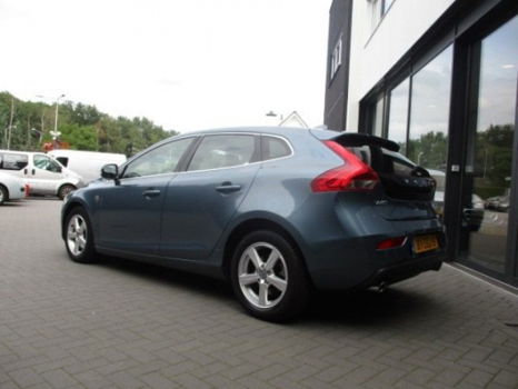 Volvo V40 - T3 150pk, Leer, Xenon, Pano, Camera, Navi, Cruise, PDC - 1