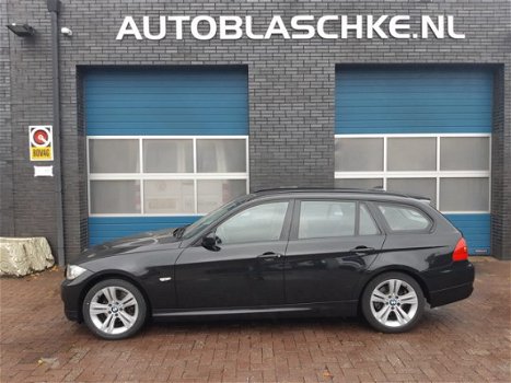 BMW 3-serie Touring - 320i Business Line Navi/Leer/Xenon Automaat - 1