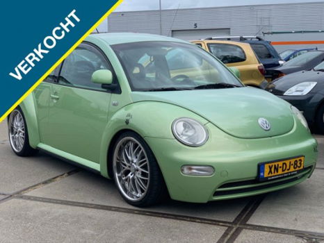 Volkswagen New Beetle - 2.0 Highline/Airco/Stuurbkr/Leder/LM19 - 1