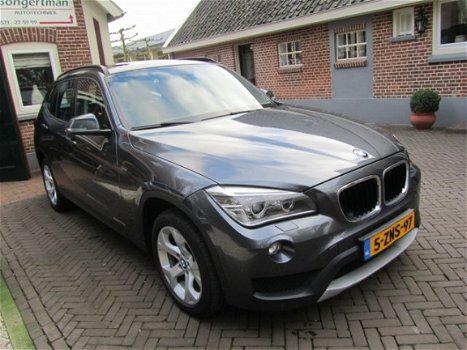 BMW X1 - 2.0d 183pk sDrive High Exe, Panoramadak, Navi, Leder, Trekhaak, - 1