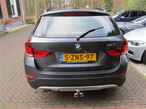 BMW X1 - 2.0d 183pk sDrive High Exe, Panoramadak, Navi, Leder, Trekhaak, - 1