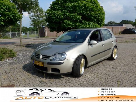 Volkswagen Golf - 1.6 FSI Trendline *112640 KM*APK NIEUW*19