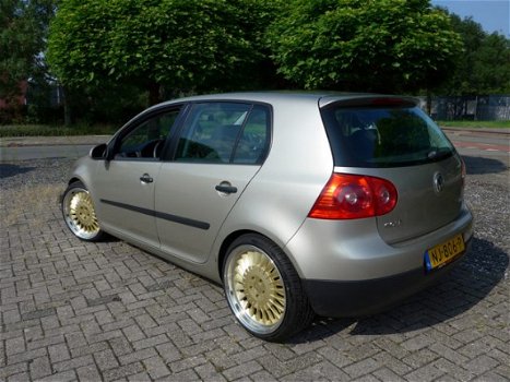 Volkswagen Golf - 1.6 FSI Trendline *112640 KM*APK NIEUW*19