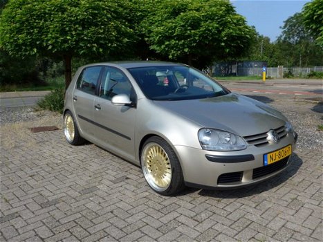 Volkswagen Golf - 1.6 FSI Trendline *112640 KM*APK NIEUW*19